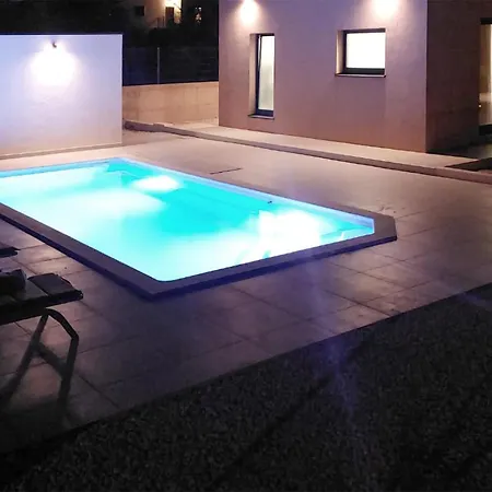 Holiday home Tina *